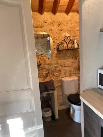 Petit Studio Le Pigeonnier A 5 Mn De Lourmarin Puyvert Exterior photo